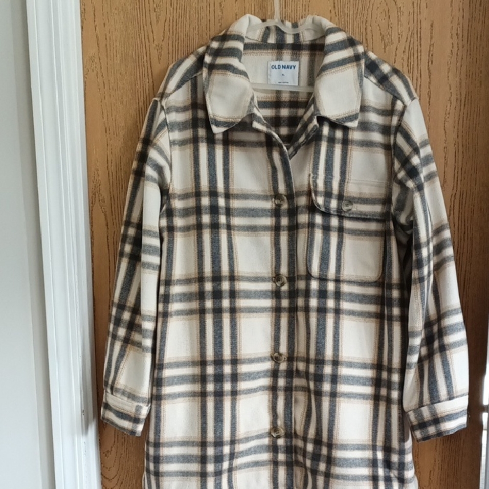 Old Navy Women's Utility Jacket - Cream and Black Plaid